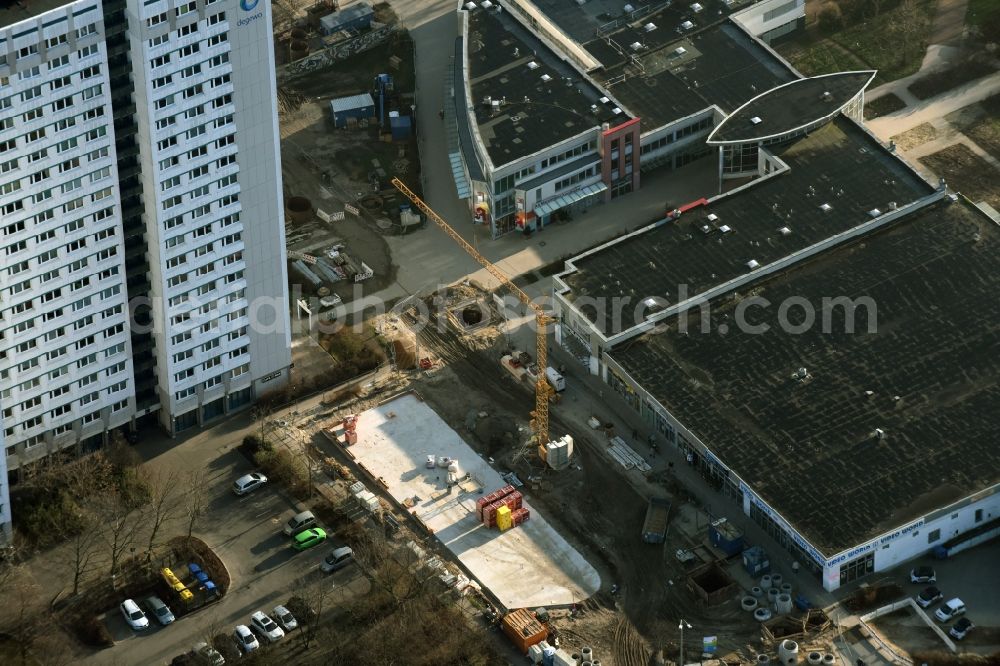 Berlin from the bird's eye view: Revitalization and expansion construction at the building complex of the shopping center Am Anger on Allee der Kosmonauten destrict Marzahn in Berlin in Germany