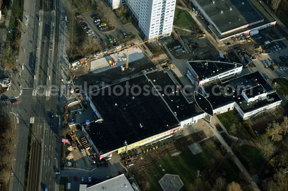 Berlin from above - Revitalization and expansion construction at the building complex of the shopping center Am Anger on Allee der Kosmonauten destrict Marzahn in Berlin in Germany