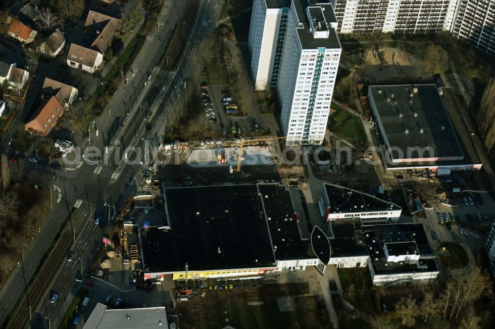 Berlin from the bird's eye view: Revitalization and expansion construction at the building complex of the shopping center Am Anger on Allee der Kosmonauten destrict Marzahn in Berlin in Germany