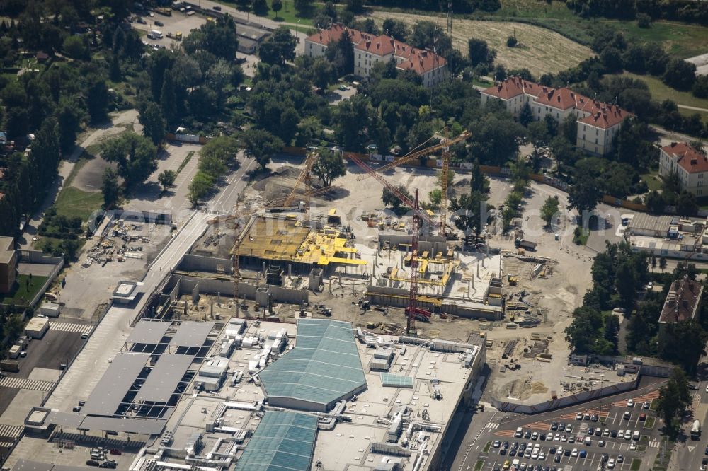 Aerial photograph Wien - Revitalization and expansion construction at the building complex of the shopping center Huma Eleven in the 11th district Simmering in Vienna in Austria