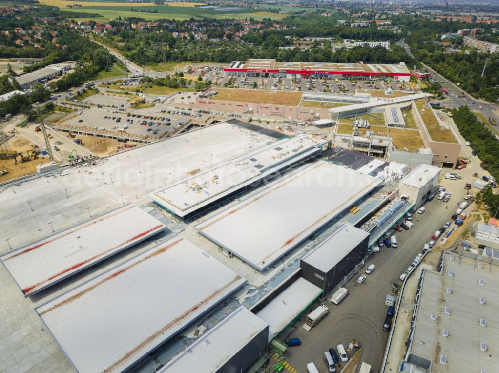 Dresden from the bird's eye view: Revitalization and expansion construction at the building complex of the shopping center Kaufpark Dresden on street Dohnaer Strasse in the district Lockwitz in Dresden in the state Saxony, Germany