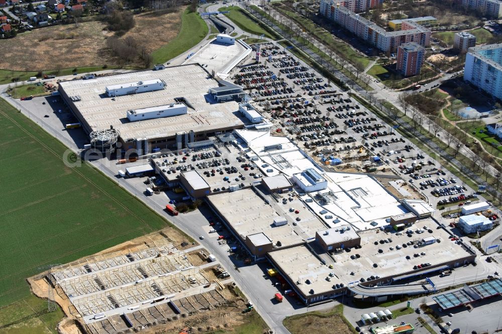 Eiche from the bird's eye view: Revitalization and expansion construction at the building complex of the shopping center KaufPark Eiche der Unibail-Rodamco Germany GmbH in Ahrensfelde in the state Brandenburg