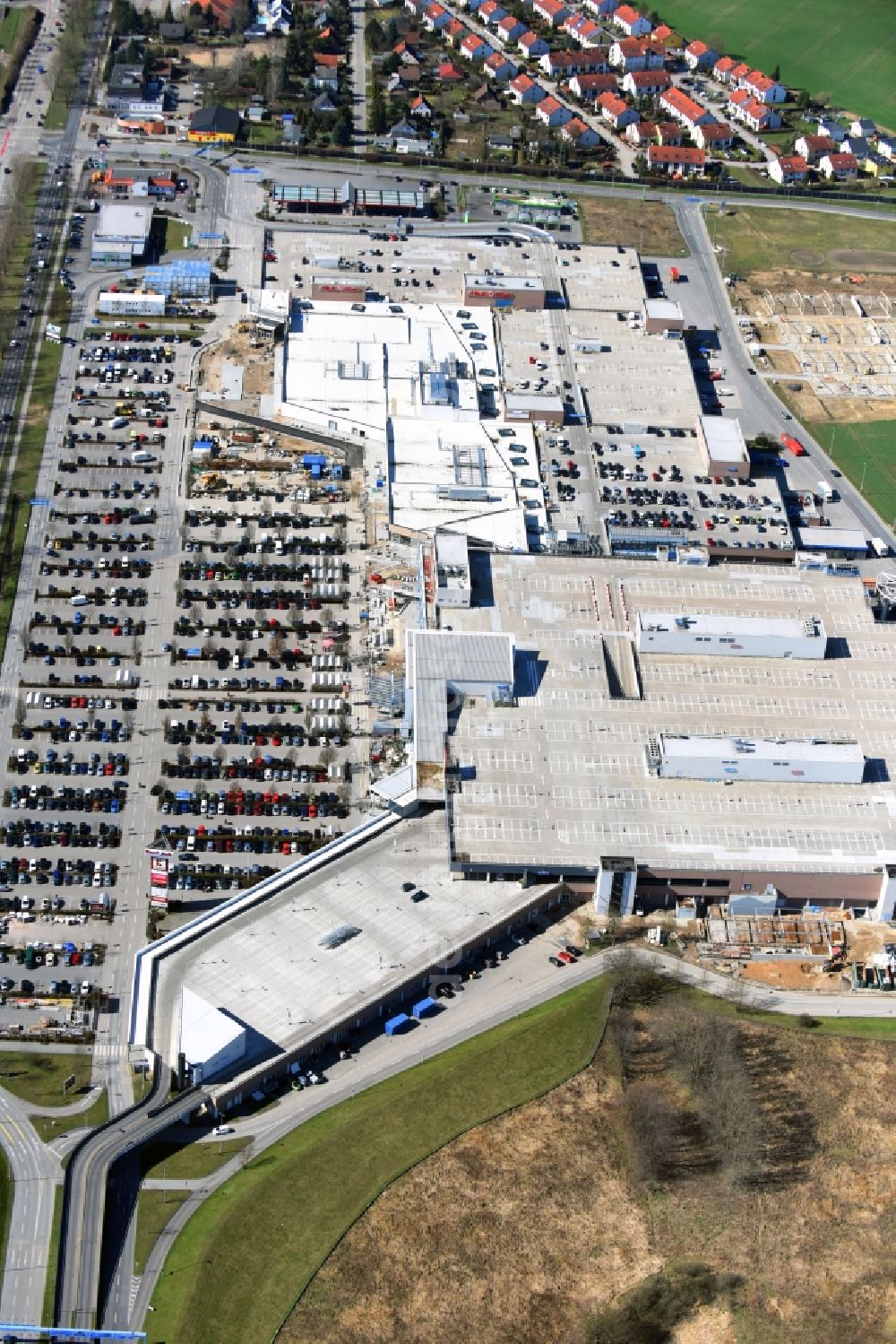 Aerial image Eiche - Revitalization and expansion construction at the building complex of the shopping center KaufPark Eiche der Unibail-Rodamco Germany GmbH in Ahrensfelde in the state Brandenburg