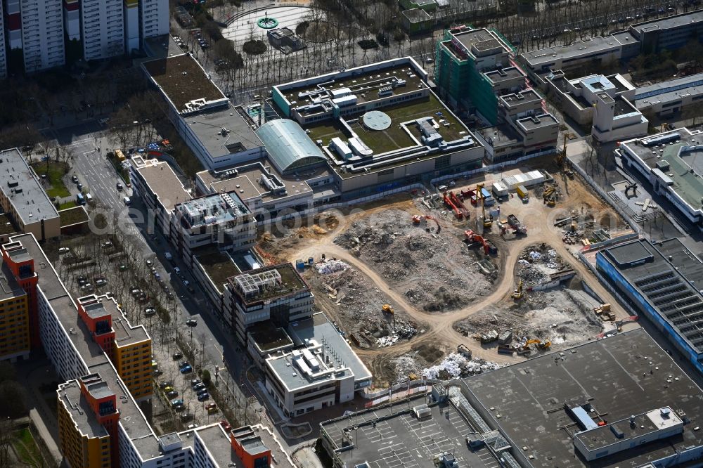 Berlin from above - Revitalization and expansion construction at the building complex of the shopping center Maerkische Zentrum in the district Maerkisches Viertel in Berlin, Germany