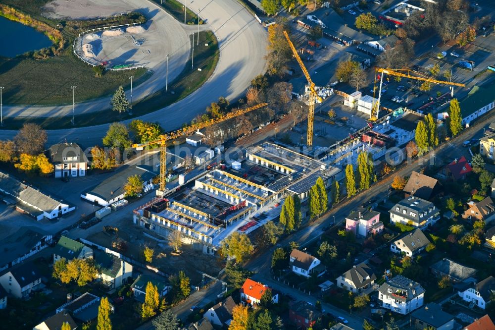 Berlin from above - Revitalization and expansion construction at the building complex of the shopping center Titlisweg in the district Mariendorf in Berlin, Germany