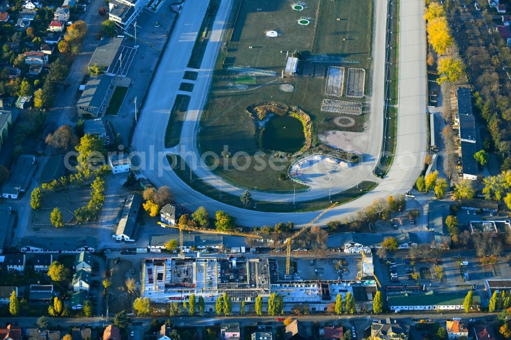 Berlin from the bird's eye view: Revitalization and expansion construction at the building complex of the shopping center Titlisweg in the district Mariendorf in Berlin, Germany