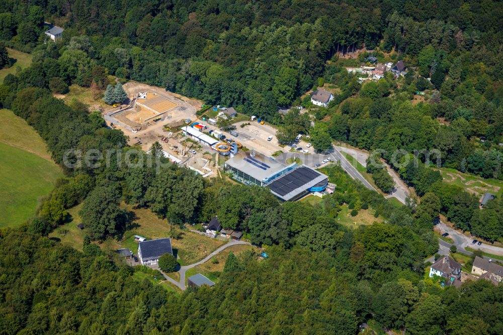 Ennepetal from the bird's eye view: Construction site for the modernization, renovation and conversion of the swimming pool of the outdoor pool of Klutertbad (vormals Platsch) in Ennepetal at Ruhrgebiet in the state North Rhine-Westphalia, Germany