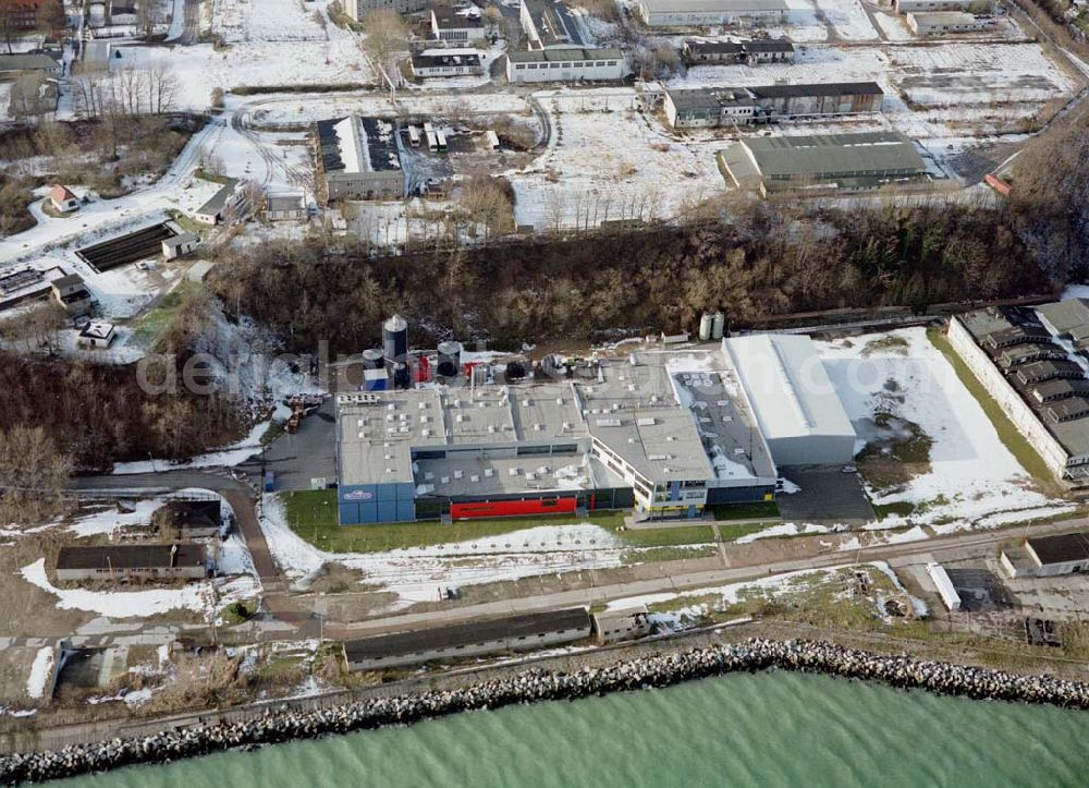 Aerial image Saßnitz / Rügen - MV - RÜGEN-FISCH Werk am Hafen Saßnitz auf der Insel Rügen.