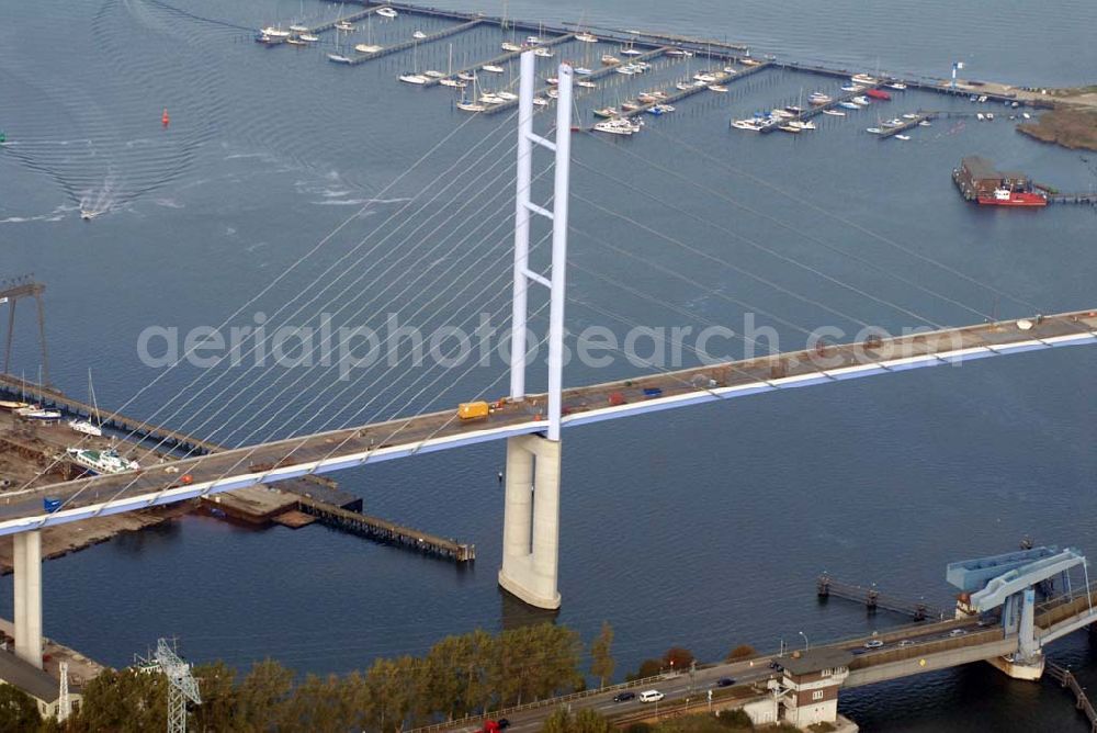 Stralsund from the bird's eye view: Blick auf die Strelasundquerung.So wird die heute als feste Verbindung der Insel Rügen zum vorpommerschen Festland bestehende Querung des Strelasundes auf Höhe der Ortschaften Altefähr auf Rügen und der Hanse- und Weltkulturerbestadt Stralsund genannt. Über die erste feste Strelasundquerung, die „Rügendamm“ genannt wird, führen die Bundesstraße 96, eine eingleisige Eisenbahnstrecke und ein kombinierter Fuß- und Radweg.Stralsund 18.10.2006 Blick auf die Strelasundquerung.So wird die heute als feste Verbindung der Insel Rügen zum vorpommerschen Festland bestehende Querung des Strelasundes auf Höhe der Ortschaften Altefähr auf Rügen und der Hanse- und Weltkulturerbestadt Stralsund genannt. Über die erste feste Strelasundquerung, die „Rügendamm“ genannt wird, führen die Bundesstraße 96, eine eingleisige Eisenbahnstrecke und ein kombinierter Fuß- und Radweg.