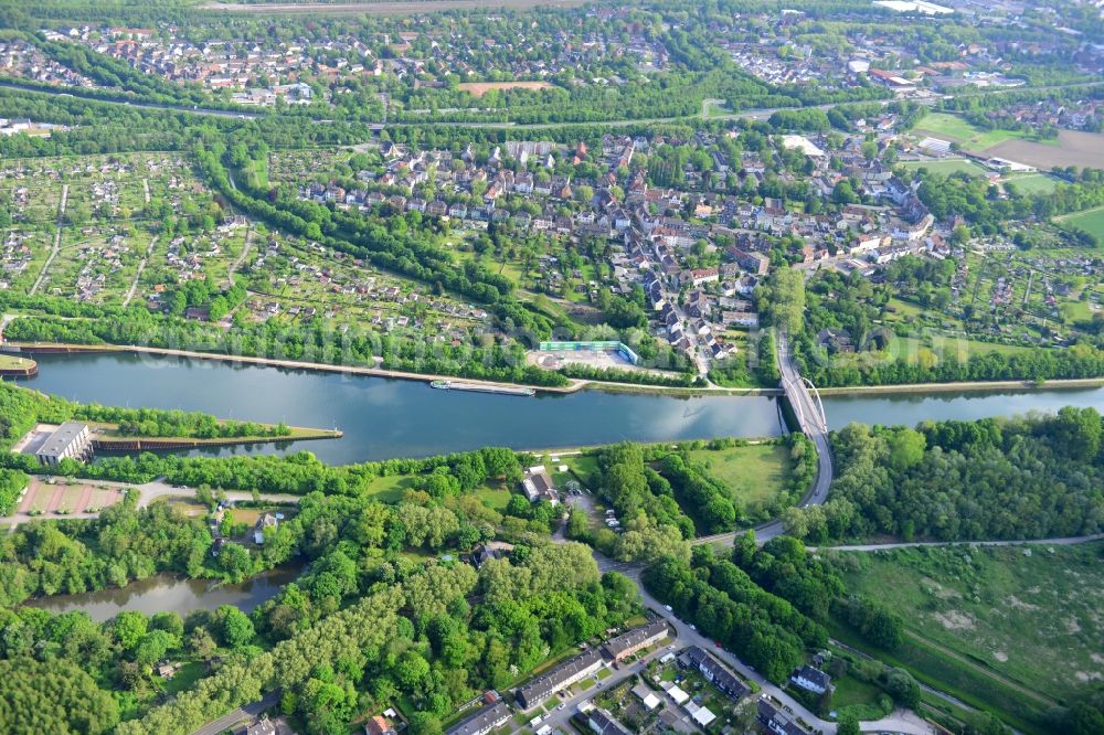 Herne from above - View from north to south across the Rhine-Herne Canal at the Ludwigstrassen-Bridge in Herne in North Rhine-Westphalia