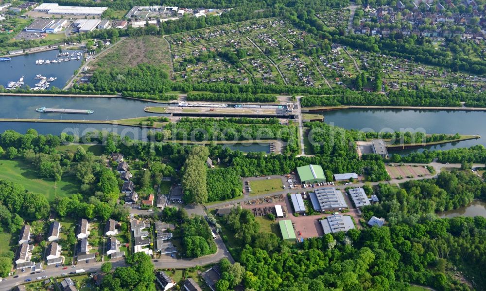 Aerial image Herne - View from north to south across the Rhine-Herne Canal at the lock Herne-Ost in Herne in North Rhine-Westphalia