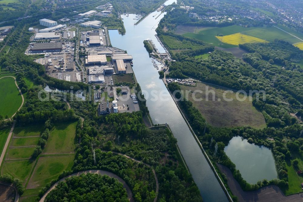 Herne from above - View from east to west along the Rhine-Herne Canal at the industrial park Frederick the Great in Herne in North Rhine-Westphalia