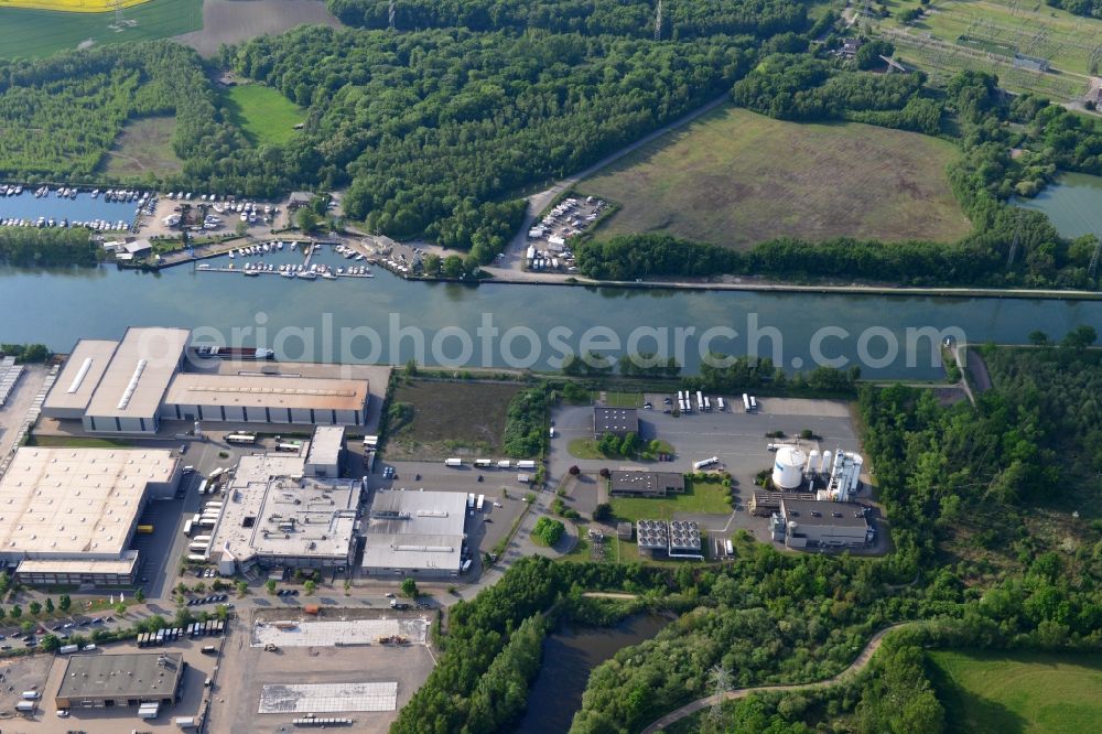 Aerial image Herne - View from south to north across the Rhine-Herne Canal at the industrial park Frederick the Great in Herne in North Rhine-Westphalia