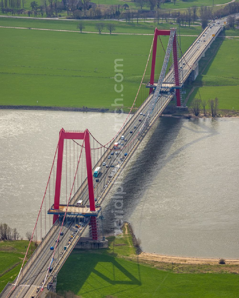 Emmerich from the bird's eye view: Bridge structure Rhine bridge Emmerich on the Rhine River along the federal road B 220 in North Rhine-Westphalia