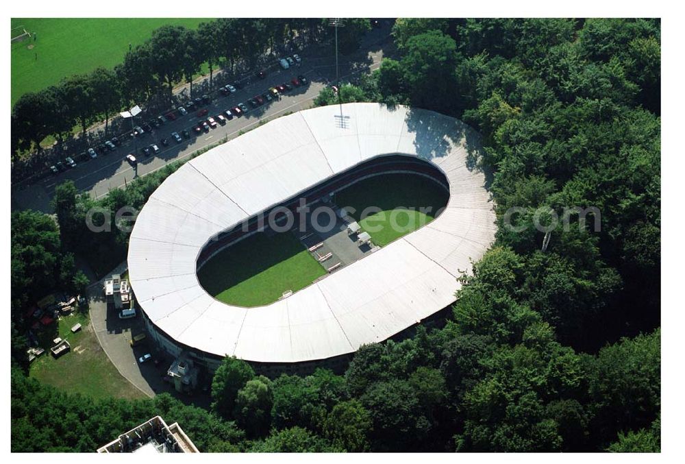 Köln from the bird's eye view: Blick auf das RheinEnergieStadion in Köln. Die Konzert- und Wettkampfstätte ist Nachfolger des 1923 an gleicher Stelle erbauten Müngersdorfer Stadion. Das heutige Stadion wurde 2003 fertiggestellt und bietet knapp 51.000 Zuschauer Platz. Das Rhein Energie Stadion wird überwiegend vom Fußball-Bundesligisten 1. FC Köln genutzt und ist einer der zwölf Austragungsorte der Fußball WM2006 in Deutschland. RheinEnergieStadion, Aachener Straße, 50933 Köln, Telefon: 02 21/4 98 36, Fax: 02 21/4 98 38 99