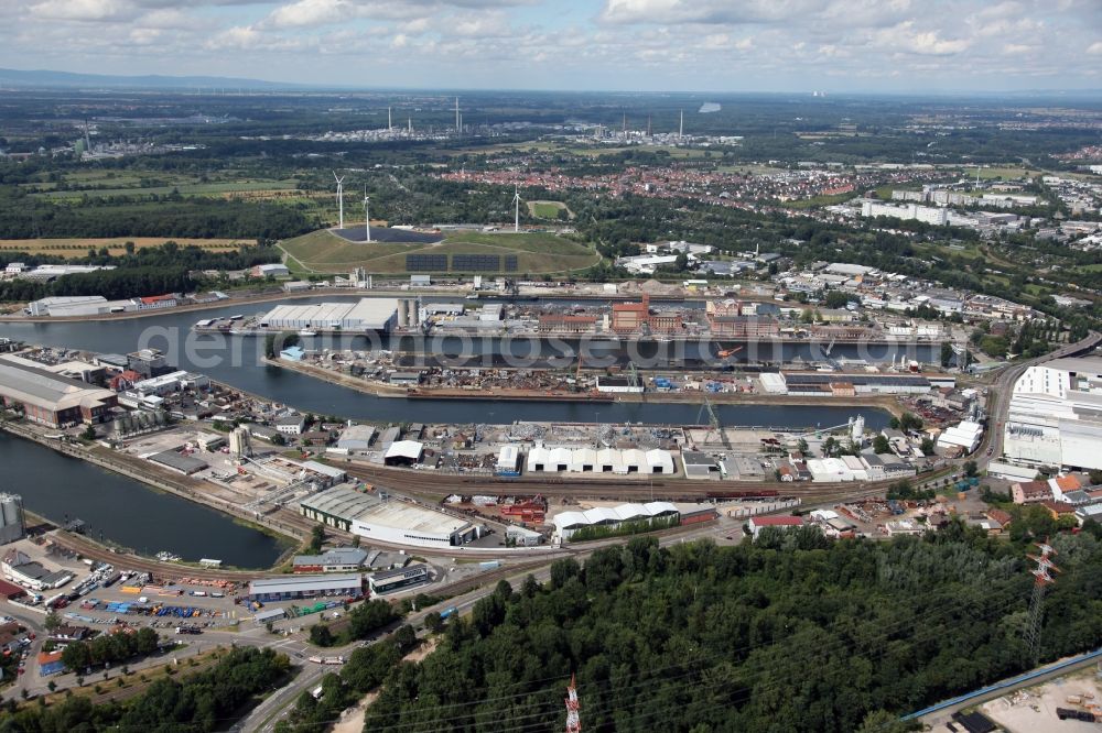 Aerial photograph Karlsruhe - View of the harbor Rheinhafen, also called Stadthafen, on the middle Upper Rhine at Karlsruhe in Baden-Württemberg. Around the harbor lies a widespread industrial area