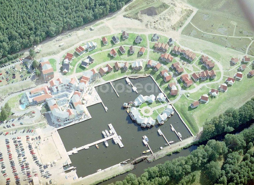 Kleinzerlang bei Rheinsberg / BRB from the bird's eye view: Marina Wolfsbruch Im Wolfsbruch 3 in 16831 Rheinsberg-Kleinzerlang. Ein Unternehmen der Best Western Premier (ehem. Steigenberger). Best Western Premier Marina Wolfsbruch Im Wolfsbruch 16831 Rheinsberg-Kleinzerlang Telefon: ++49 (0) 33921-87 Telefax: ++49 (0) 33921-88845 info@marina-wolfsbruch.bestwestern.de