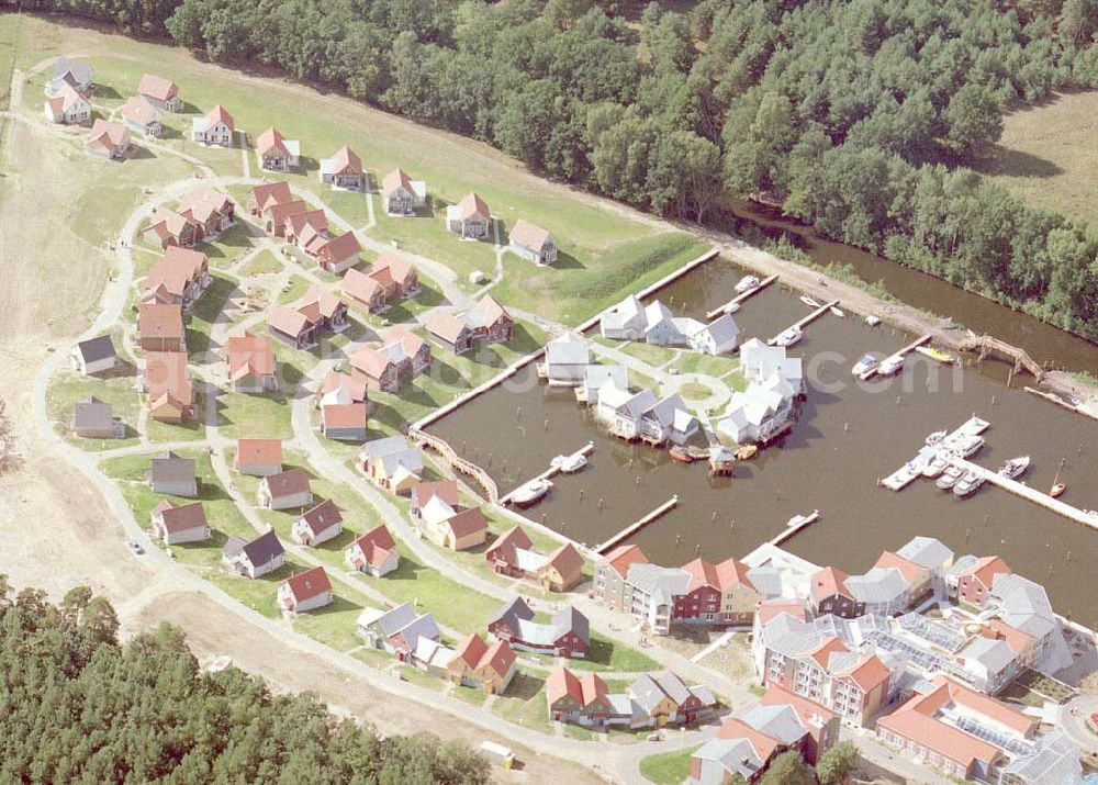 Aerial photograph Kleinzerlang bei Rheinsberg / BRB - Marina Wolfsbruch Im Wolfsbruch 3 in 16831 Rheinsberg-Kleinzerlang. Ein Unternehmen der Best Western Premier (ehem. Steigenberger). Best Western Premier Marina Wolfsbruch Im Wolfsbruch 16831 Rheinsberg-Kleinzerlang Telefon: ++49 (0) 33921-87 Telefax: ++49 (0) 33921-88845 info@marina-wolfsbruch.bestwestern.de