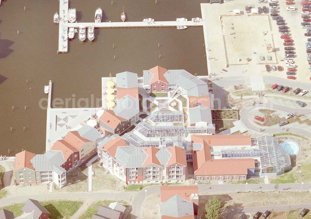 Aerial photograph Kleinzerlang bei Rheinsberg / BRB - Marina Wolfsbruch Im Wolfsbruch 3 in 16831 Rheinsberg-Kleinzerlang. Ein Unternehmen der Best Western Premier (ehem. Steigenberger). Best Western Premier Marina Wolfsbruch Im Wolfsbruch 16831 Rheinsberg-Kleinzerlang Telefon: ++49 (0) 33921-87 Telefax: ++49 (0) 33921-88845 info@marina-wolfsbruch.bestwestern.de