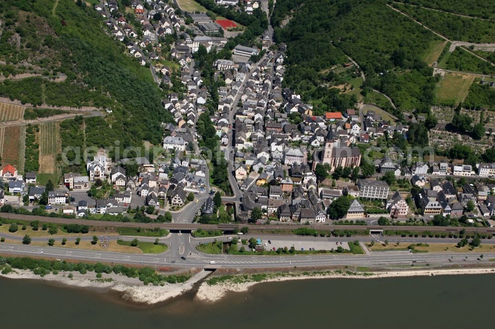 Lorch from above - Riverbank of the Rhine and view of the town of Lorch in the state of Hesse. Lorch is a small town in the Middle Rhine Valley, where the Rhine forms the border to Rhineland-Palatinate. The town is characterised by viniculture and tourism. The federal highway 42 takes its course along the riverbank. The town is located on the mouth of the river Wisper