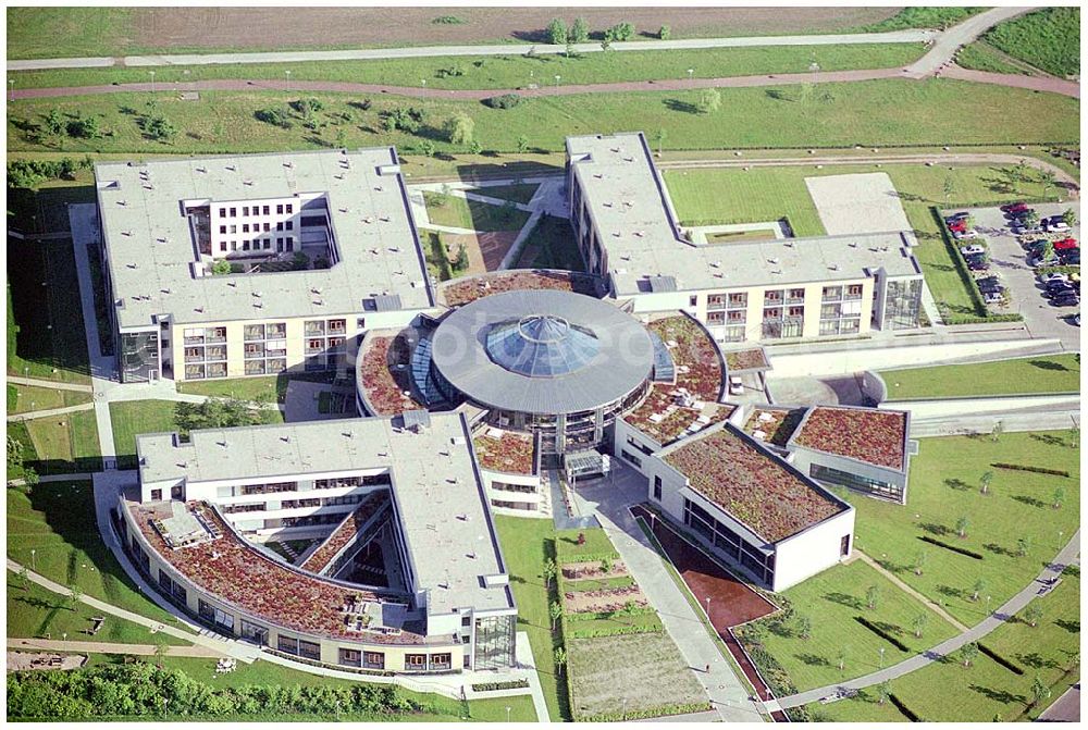 Leipzig from above - 27.05.2004 Universitätsklinik RHÖN-KLINIKUM AG: Herzzentrum Leipzig GmbH Soteria-Klinik Leipzig GmbH Park-Krankenhaus Leipzig-Südost GmbH Strümpellstr. 04289 Leipzig