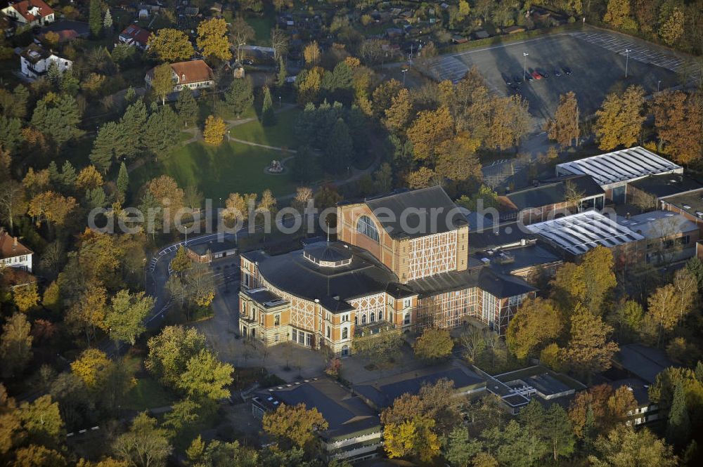 Bayreuth from the bird's eye view: Das Richard-Wagner-Festspielhaus auf dem Grünen Hügel. In dem 1872 erbauten Haus finden seit 1876 regelmäßig die Bayreuther Festspiele statt. Das Richard Wagner Festival Theatre on the Green Hill.