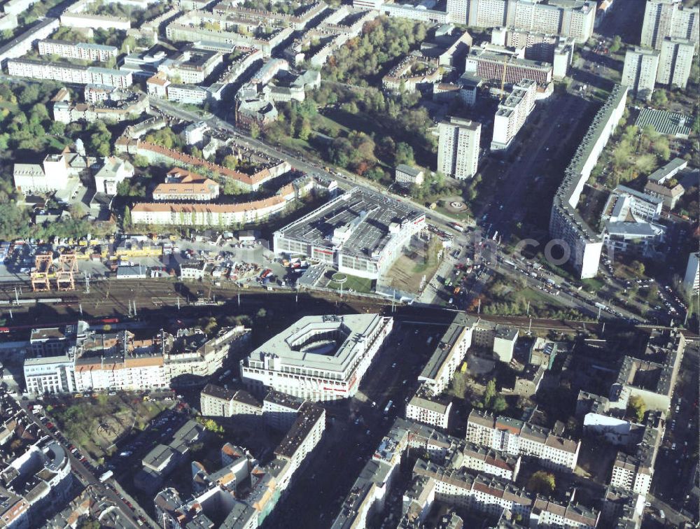 Berlin - Lichtenberg from above - Ring-Center II der ECE Hamburg nach der Eröffnung des zweiten Bauabschnittes an der Frankfurter Allee in Berlin.