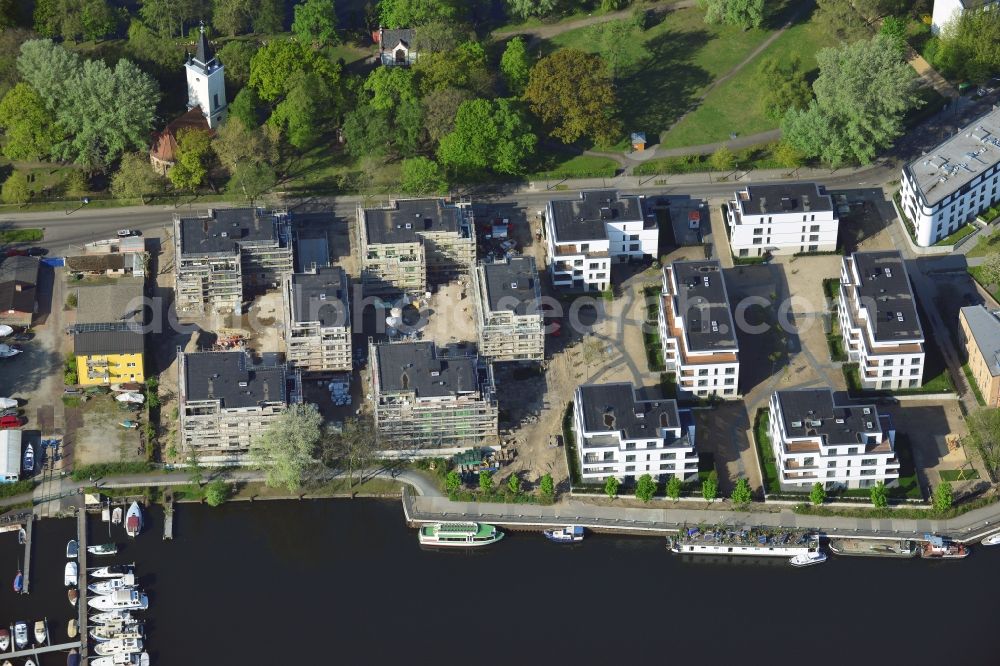 Aerial photograph Berlin, Friedrichshain, Stralau - The STRATEGIS AG builds on the peninsula Stralau in Berlin-Friedrichshain Tunnelstrasse 48-49 under the project name Riverside - Living on the Spree quality living space