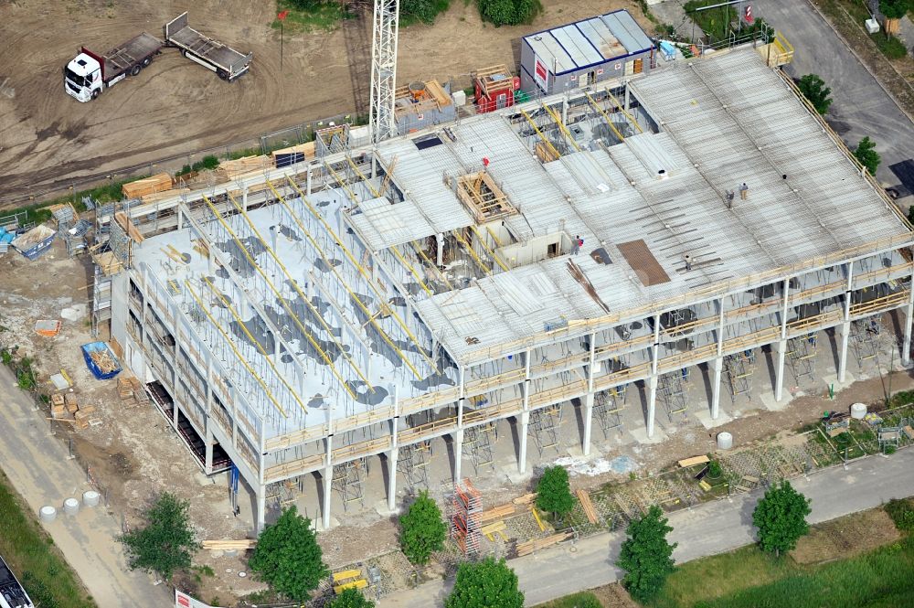 Aerial photograph Berlin - Shell of a future six-story warehouse at Landsberger Allee in Berlin Lichtenberg