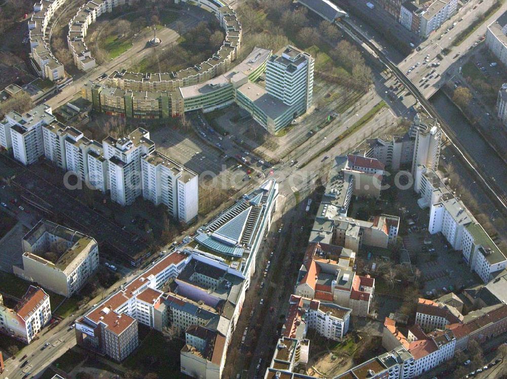 Aerial photograph Berlin - Kreuzberg - 09.01.2005 Berlin/Rohgebäude des Pateivorstandes der SPD am Mehringplatz Hallesches Ufer in Berlin Kreutzberg