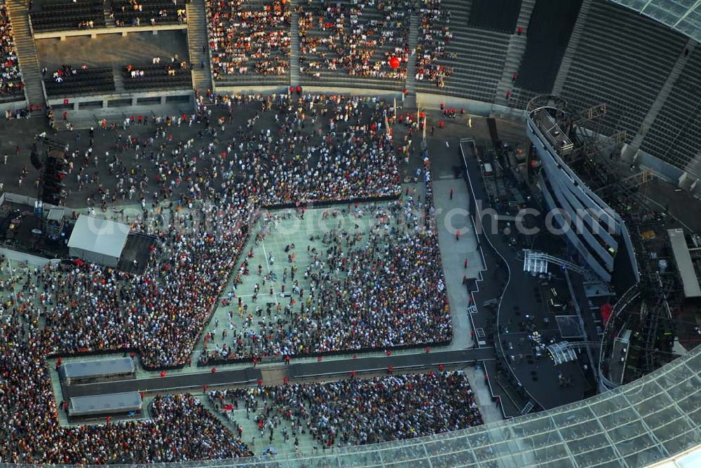 Berlin from above - 20:15 MEZ Rolling Stones Konzert im Berliner Olympiastadion