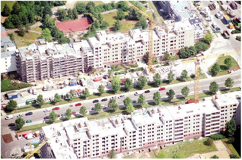 Aerial photograph Berlin-Marzahn - Blick auf Abrißbaustellen in der Wohnsiedlung Havemannstraße - Rosenbecker Straße / Eichhorster Straße in Berlin-Marzahn / Ahrensfelde. Ein Projekt der DEGEWO / WBG Marzahn. Baufirmen: