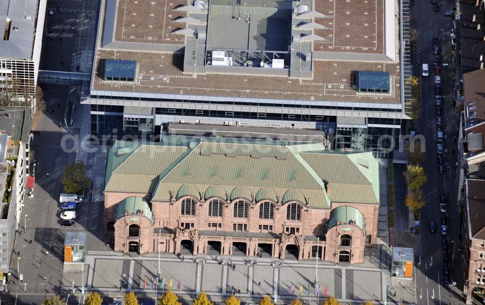 Aerial photograph Mannheim - Der Mannheimer Rosengarten am Friedrichsplatz entstand 1903 als Festhalle und zählt heute zu den wichtigsten Kongresszentren Europas. The Mannheimer rose garden at the Friedrichsplatz was built in 1903 as an festival hall and is now an important congress center.