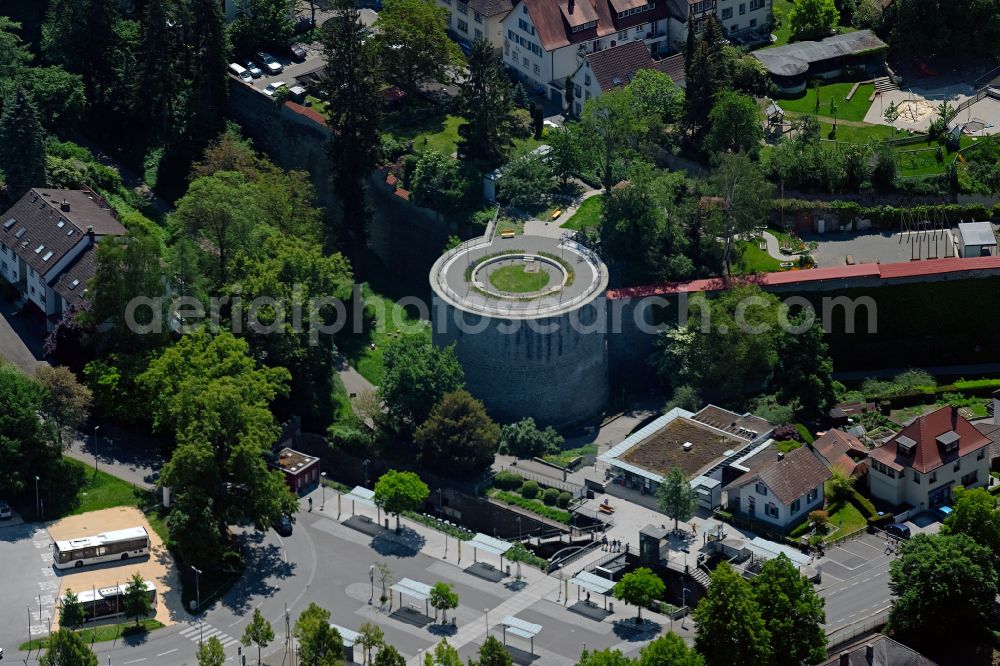 Überlingen from the bird's eye view: Tourist attraction and sightseeing Rosenobelturm in Ueberlingen on Bodensee in the state Baden-Wuerttemberg, Germany