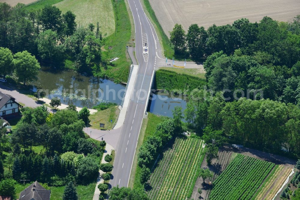 Roßdorf from above - The Rossdorf bridge over the Rossdorf Old Canal in the state Saxony-Anhalt