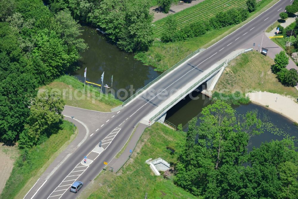 Roßdorf from above - The Rossdorf bridge over the Rossdorf Old Canal in the state Saxony-Anhalt