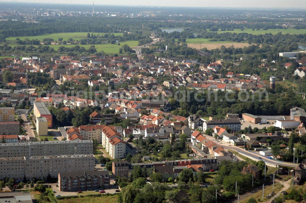 Aerial photograph Dessau-Roßlau - Blick auf den Stadtteil Roßlau (Mühlenstraße / Hauptstraße).