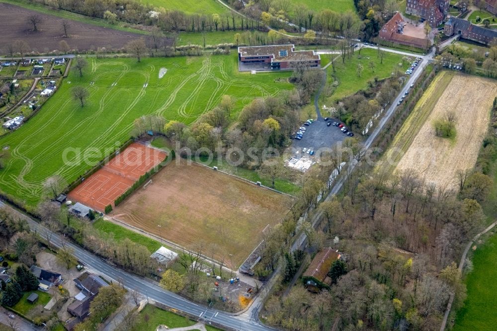 Hamm from above - Tennis court sports field on Dolberger Strasse in the district Heessen in Hamm at Ruhrgebiet in the state North Rhine-Westphalia, Germany