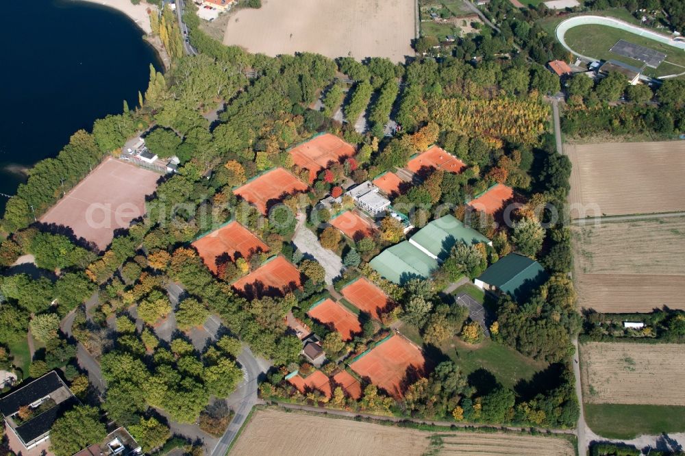 Aerial photograph Ludwigshafen am Rhein - Tennis court sports field BASF Tennisclub in Ludwigshafen am Rhein in the state Rhineland-Palatinate