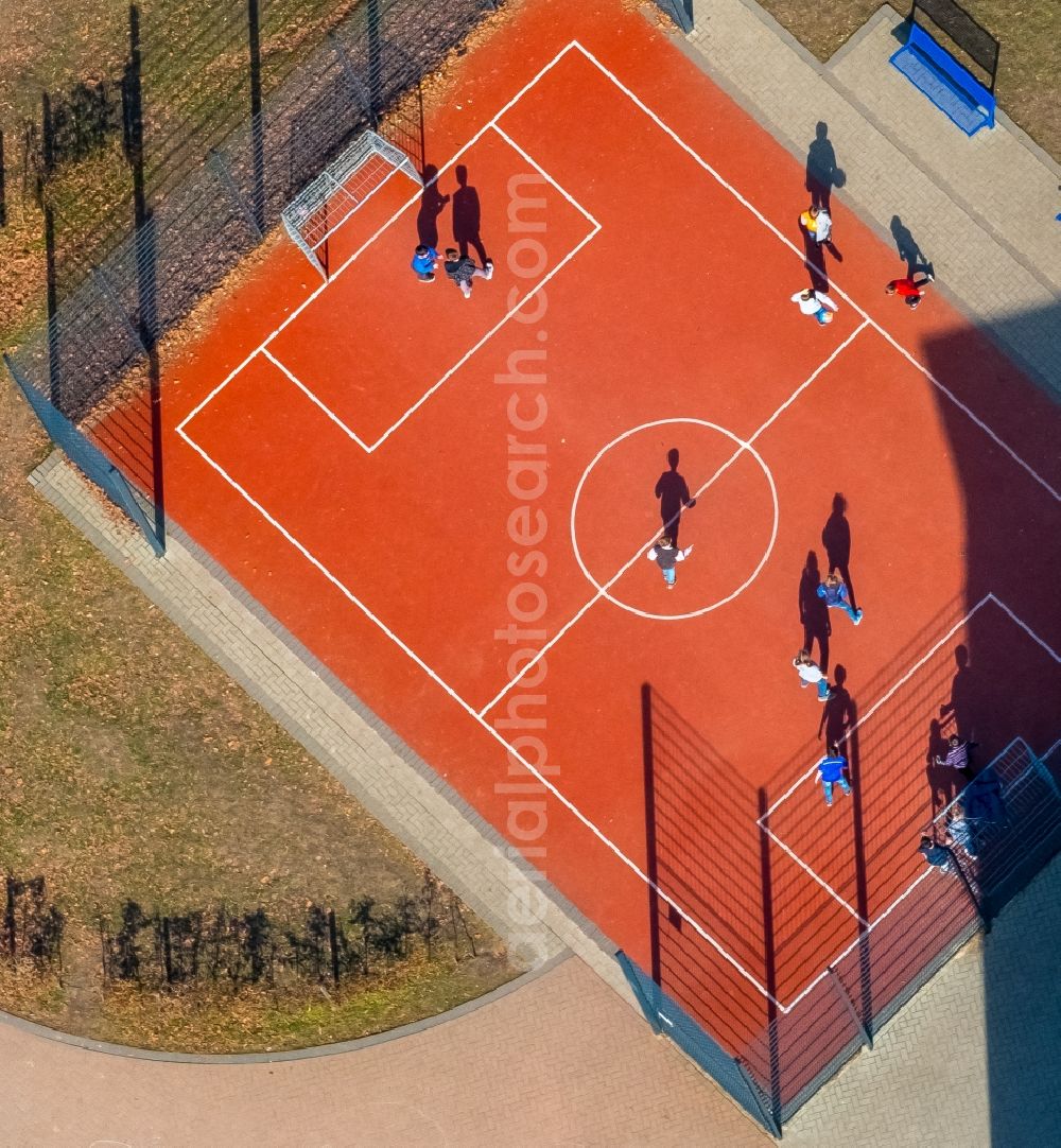 Hamm from above - Tennis court sports field on Schachtstrasse in the district Herringen in Hamm in the state North Rhine-Westphalia