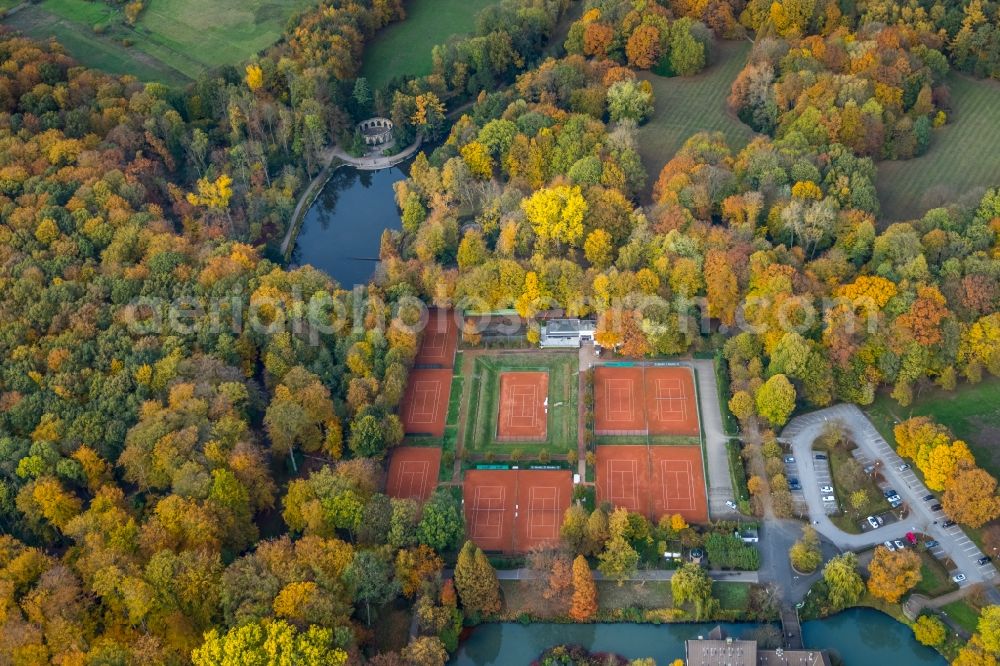 Gladbeck from the bird's eye view: Tennis court sports field of Tennis-Club Haus Wittringen Gladbeck e.V. in Gladbeck in the state North Rhine-Westphalia, Germany