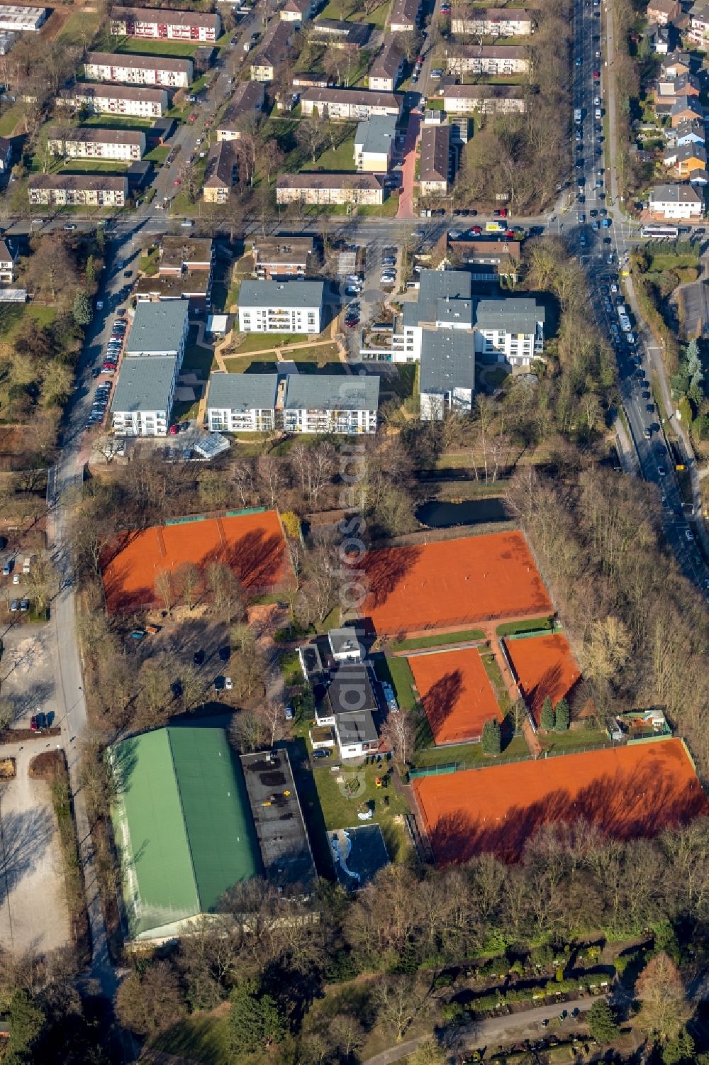 Aerial image Dinslaken - Tennis court sports field of Tennisclub Rot-Weiss Dinslaken e. V. on Gneisenaustrasse in Dinslaken in the state North Rhine-Westphalia, Germany