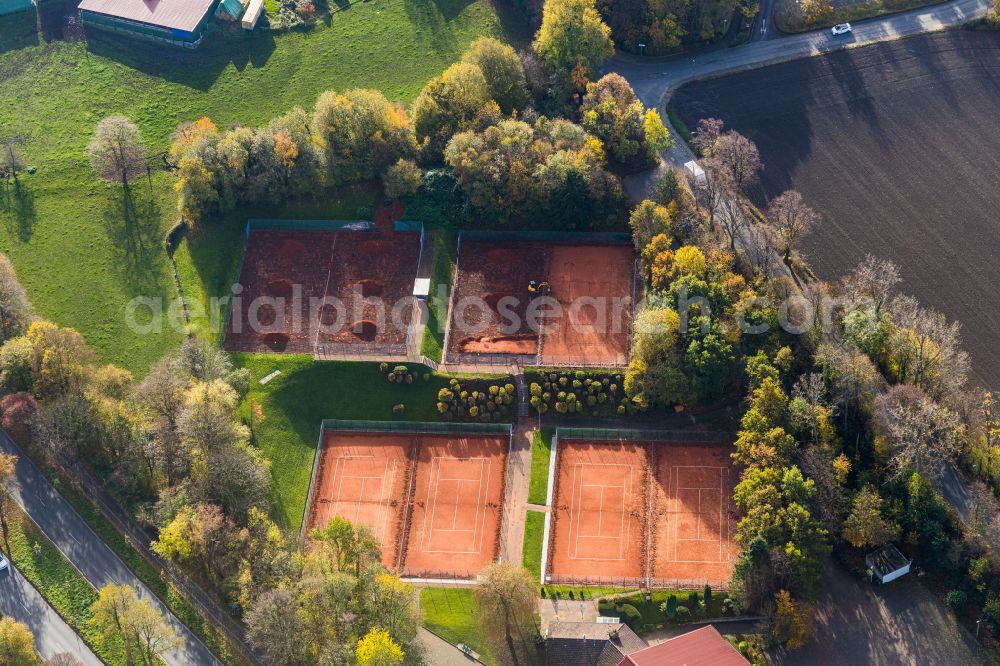 Stiepel from the bird's eye view: Tennis court sports field of Tennisclub Rot-Weiss Stiepel 1925 e.V. in Stiepel in the state North Rhine-Westphalia, Germany