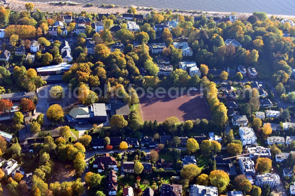 Hamburg from above - Tennis court sports field Trenknerweg in the district Othmarschen in Hamburg, Germany