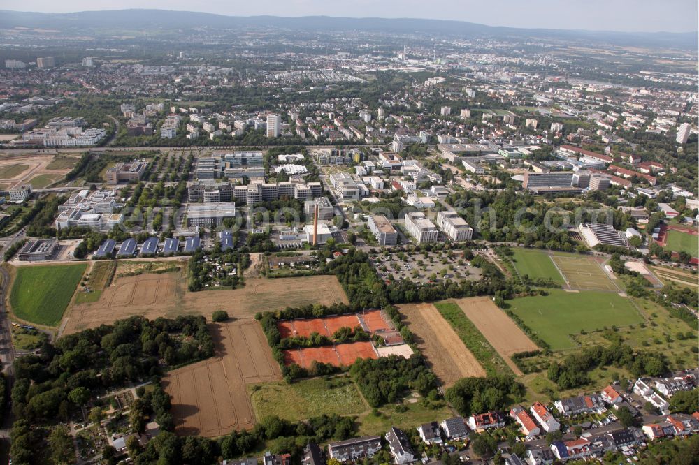 Aerial photograph Mainz - Tennis court sports field Uni Mainz AHS Tennisplaetze on street Staudingerweg in the district Kolonie in Mainz in the state Rhineland-Palatinate, Germany