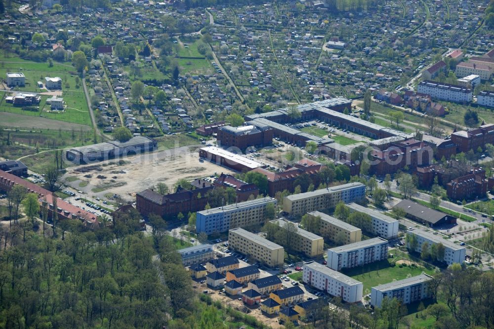 Aerial photograph Falkensee Ortsteil Finkenkrug - Residential, allotments and Nursing and elderly care, as well as condominiums are located in the district Nördliche Vorstädte in Potsdam in Brandenburg