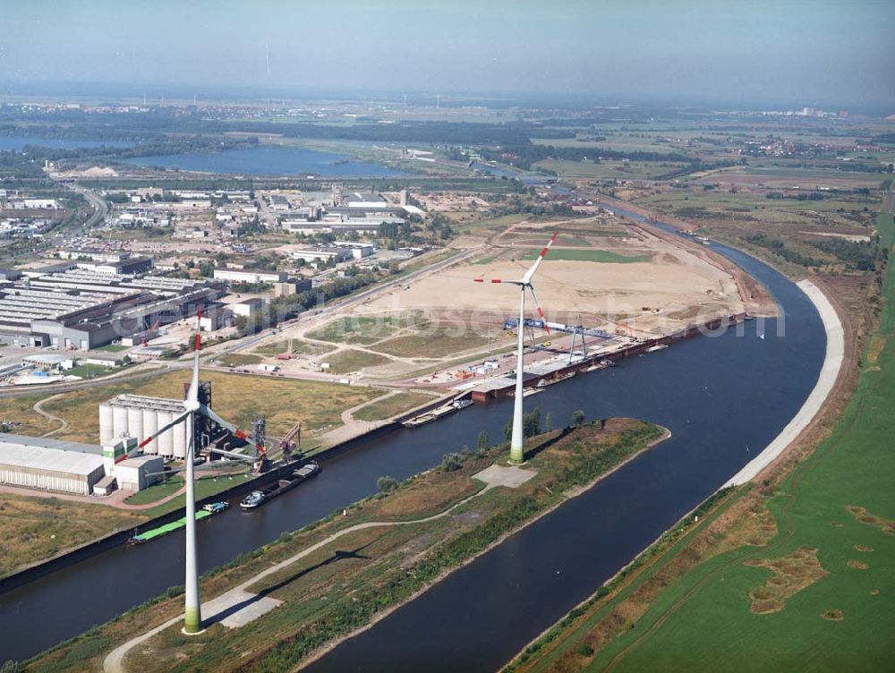 Aerial photograph Magdeburg - Blick auf den Rothenseer Verbindungskanal und den Binnenhafen Magdeburg. Ein Ausbauprojekt des Wasserstraßenneubauamtes Magdeburg.