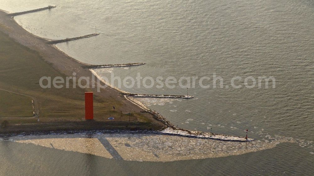 Aerial photograph Duisburg - Ruhr estuary at the northern port of Duisburg in Nordrhein-Westfalen. The Ruhr flows into the Rhine