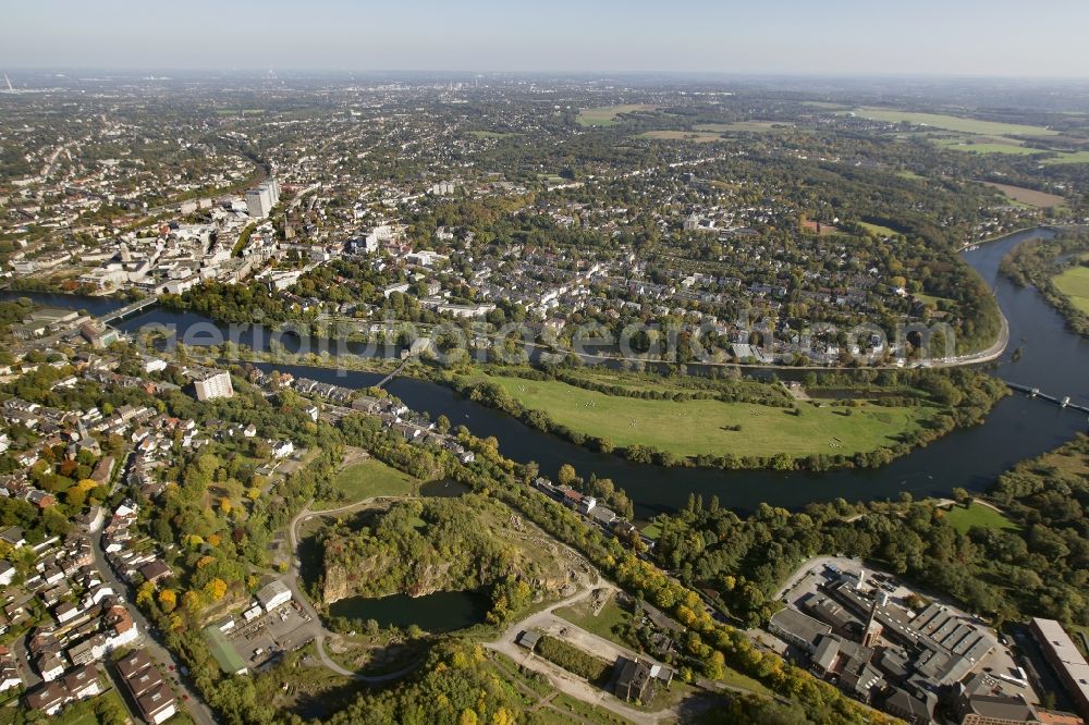 Mülheim an der Ruhr from the bird's eye view: Ruhr promenade between downtown and Saarn in Mülheim an der Ruhr in North Rhine-Westphalia