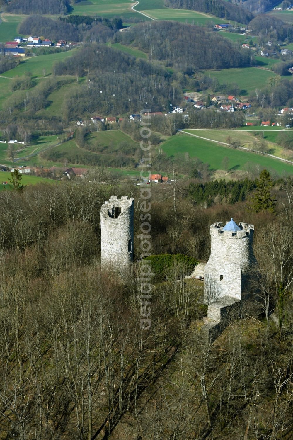 Aerial image Neuwart - Ruins and vestiges of the former castle and fortress Ebersburg in Neuwart in the state Hesse, Germany